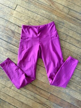 Old Navy High Rise Go-Dry Leggings Womens Small Pink